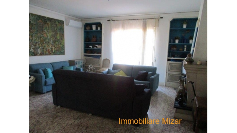 A27_01 INTERNI