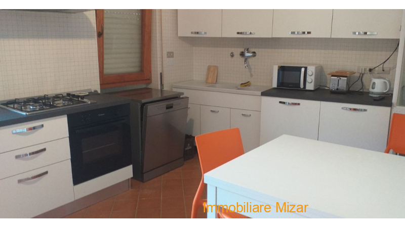 08764